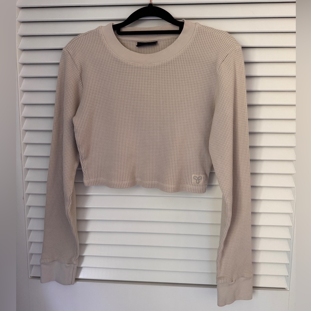 ARITZIA GOLDEN TNA WAFFLE TOP L LONG SLEEVE
